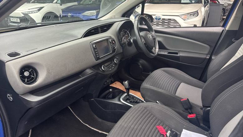 Toyota Yaris 1.5 Hybrid Icon Tech 5dr CVT Hybrid Hatchback